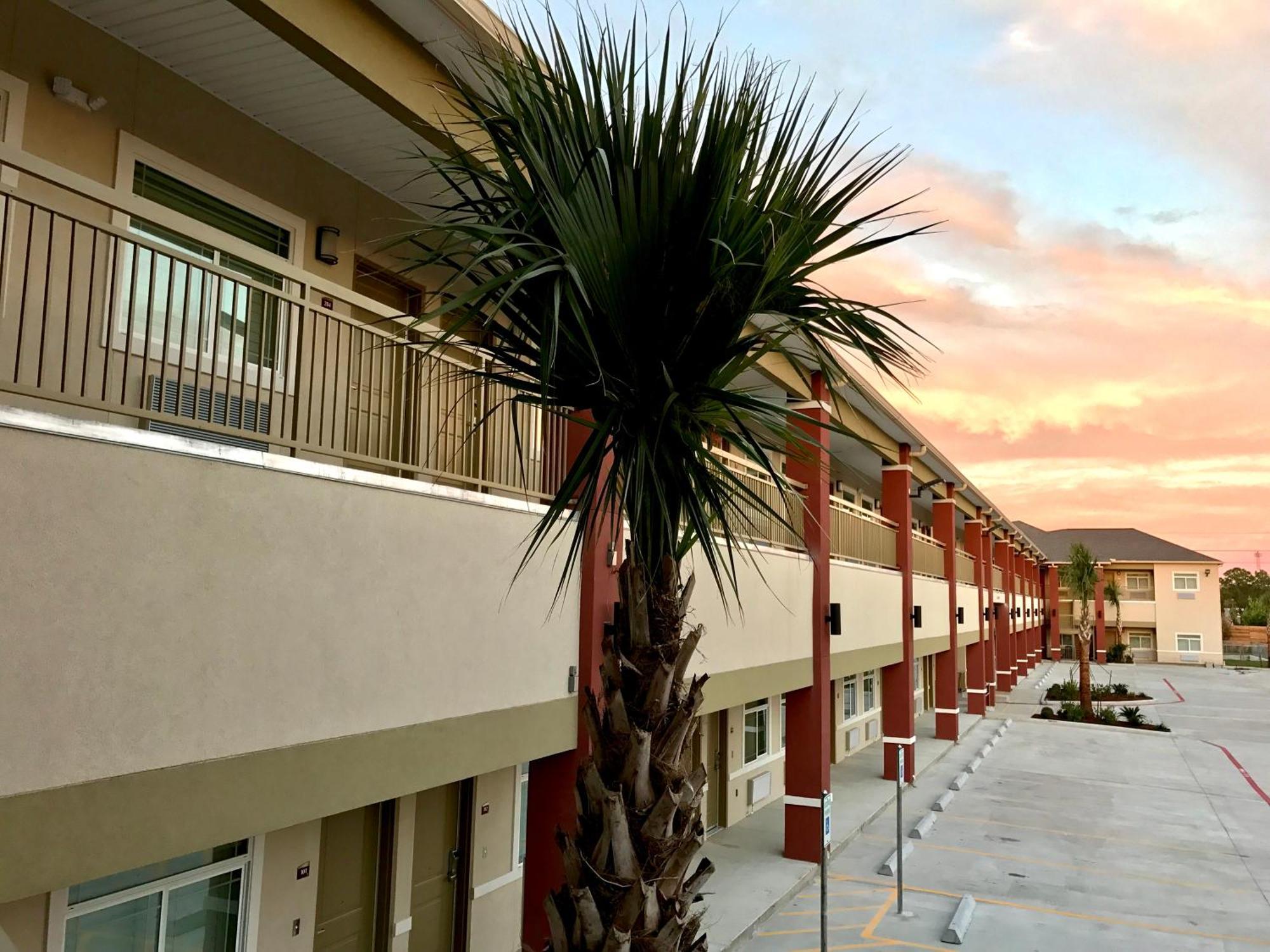 Grand Villa Inn And Suites Westchase/Chinatown Houston Exterior photo